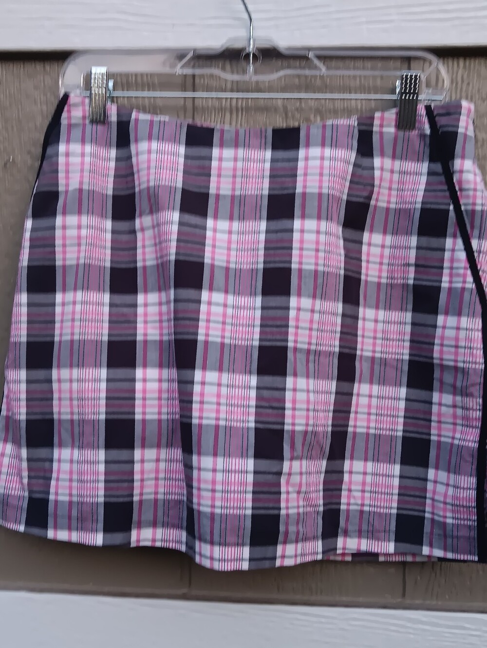 GOLFTiNi Pink, Black, And White Plaid Skort Size 6